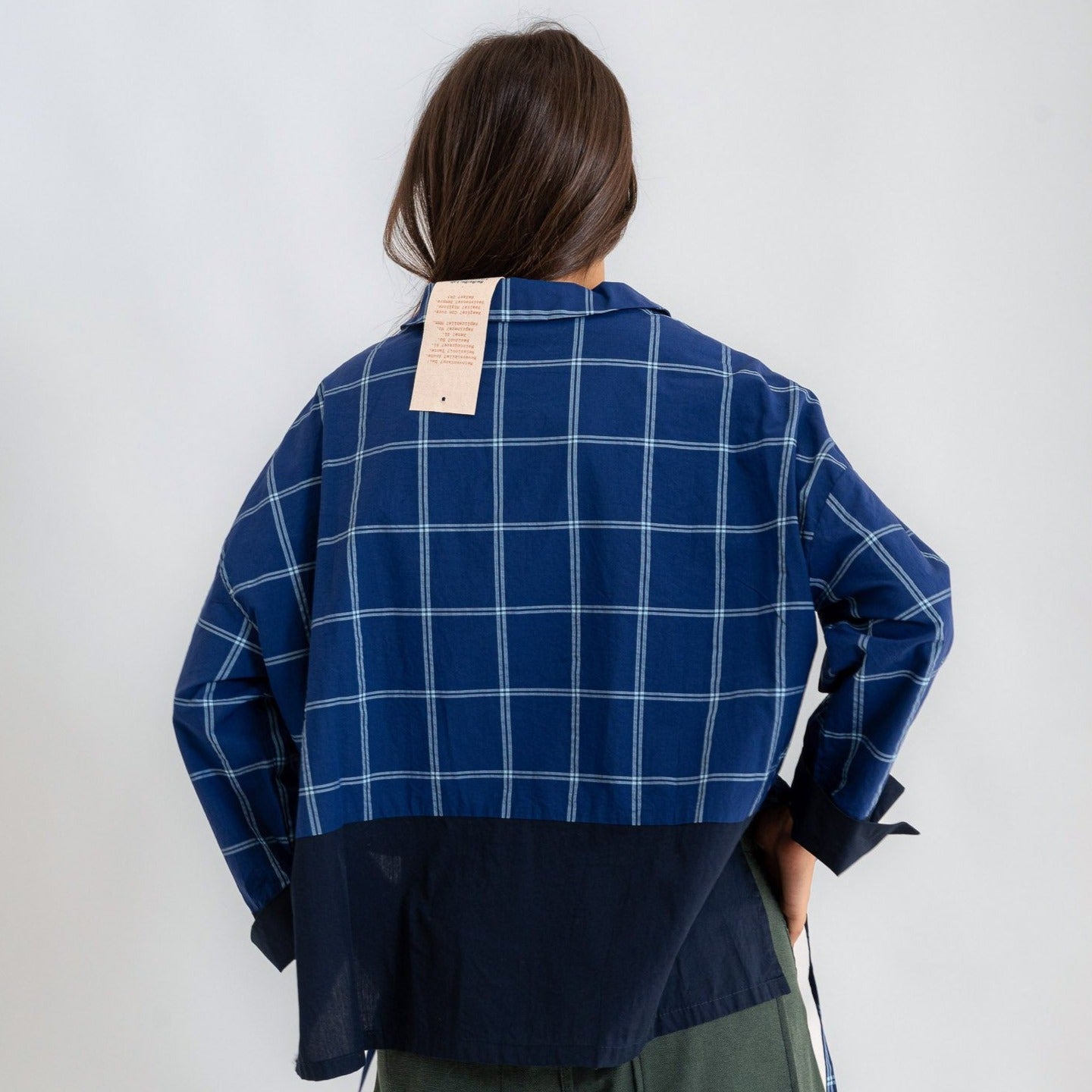 Camicia mod. Re:becca Over a quadri con bottoni e coulisse