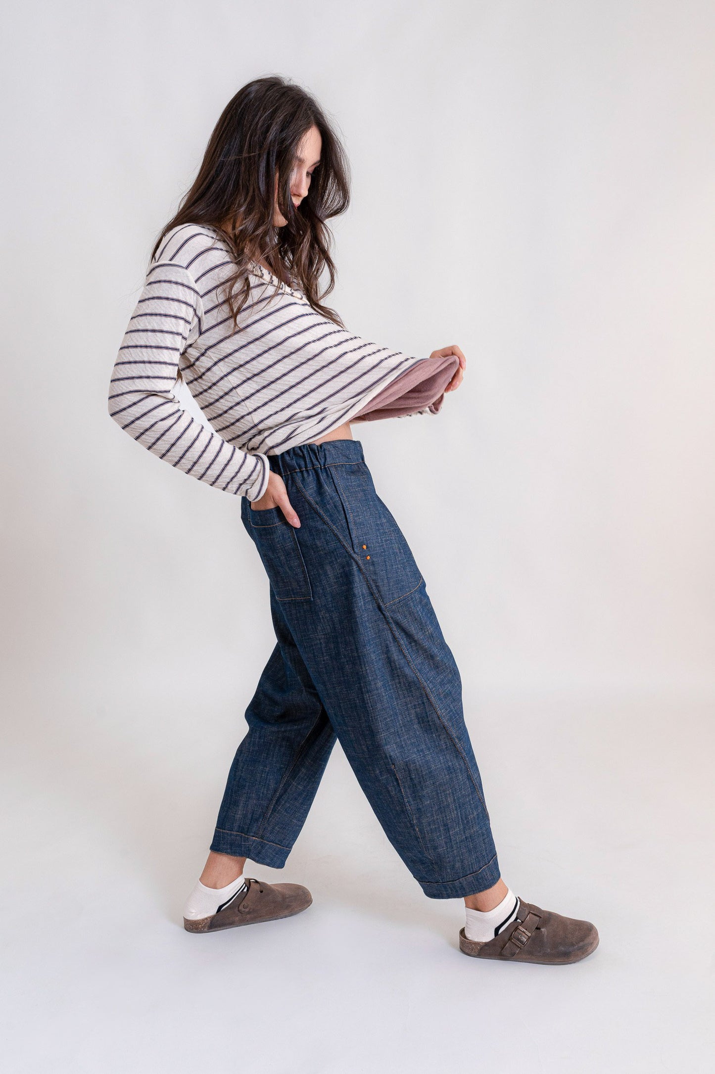 Pantalone Balloon in jeans double-face sabbiato Mod. Re-reversibile