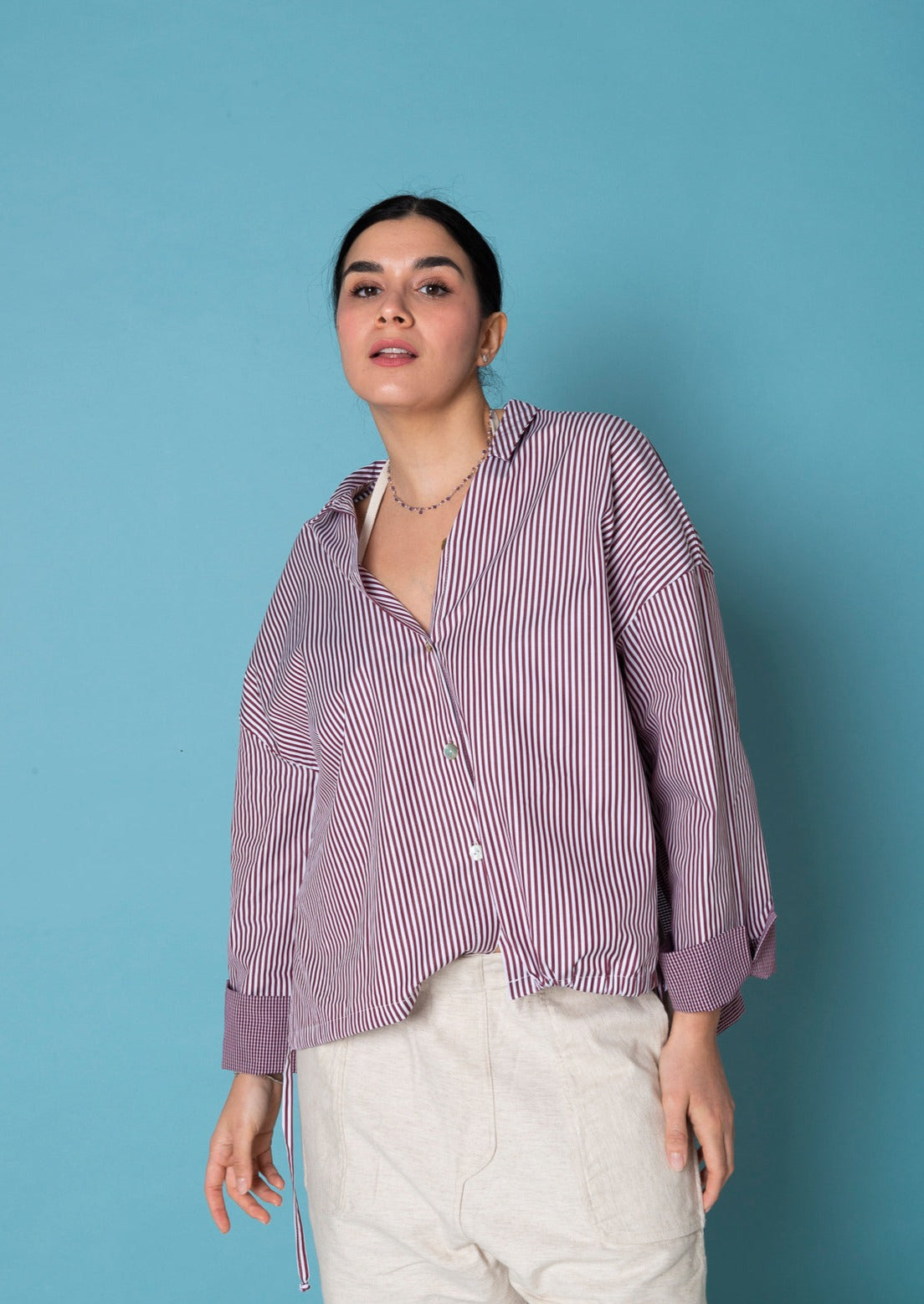 Camicia mod. Re:becca Over a righe con bottoni e coulisse