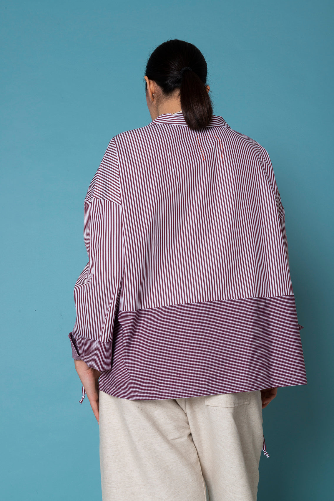 Camicia mod. Re:becca Over a righe con bottoni e coulisse