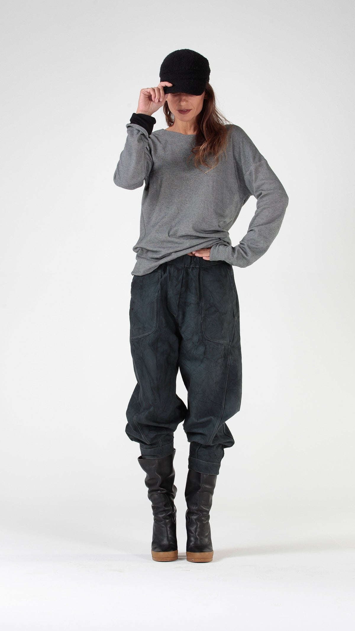 RE:VERSIBILE — Pantalone Balloon in denim reversibile nero
