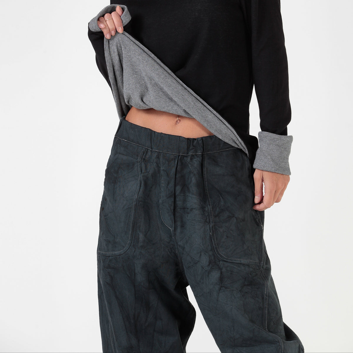RE:VERSIBILE — Pantalone Balloon in denim reversibile nero