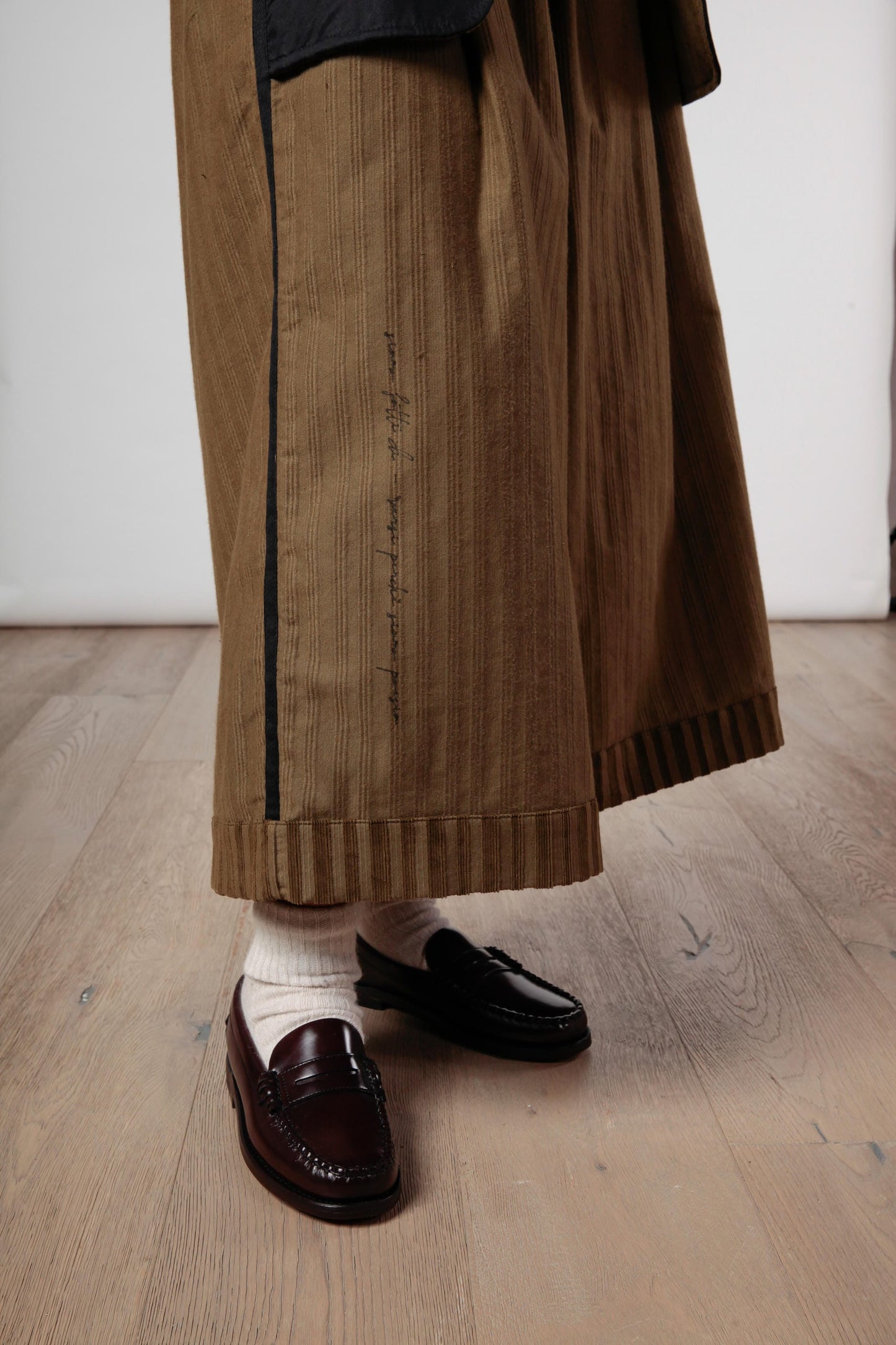 Re-record - Pantagonna in velluto a coste