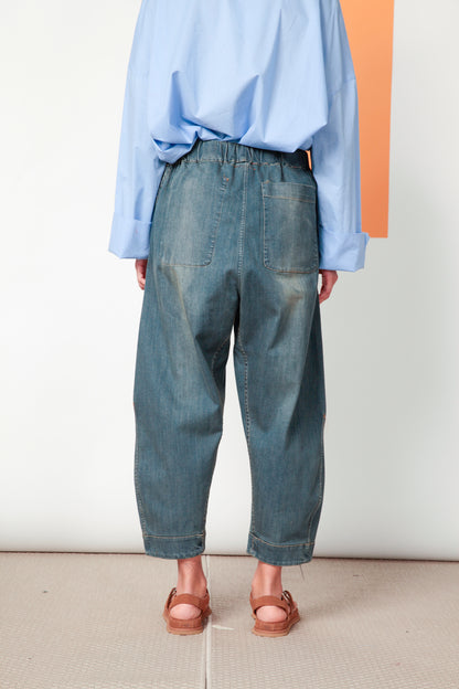 Re-reversibile - pantalone Balloon in denim trattato